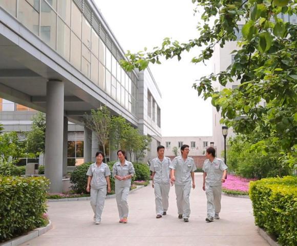 Chế độ phúc lợi và môi trường làm việc